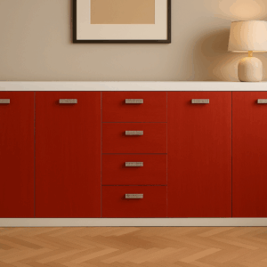 madia moderna rossa, mobile soggiorno colorato, credenza moderna in legno, madia artigianale su misura, mobile con cassetti centrali, madia bicolore rosso e bianco, mobile design contemporaneo, madia con ante e cassetti, mobile moderno per zona living, credenza elegante su misura, madia con cornice bianca, madia rossa in legno, mobile con maniglie in acciaio, arredamento moderno artigianale, mobile basso rosso moderno, madia in legno laccato, credenza con finitura personalizzabile, arredo zona giorno moderno, mobile soggiorno artigianale italiano, mobili moderni in legno massello