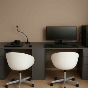 scrivania moderna nera, scrivania per pc, scrivania per ufficio minimal, arredo ufficio moderno, scrivania con cassetti laterali, postazione smart working, scrivania per gaming elegante, scrivania tecnica, scrivania nera opaca, arredo studio professionale