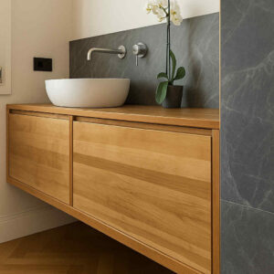 arredo bagno moderno in legno, mobili bagno in legno massiccio, arredo bagno moderno