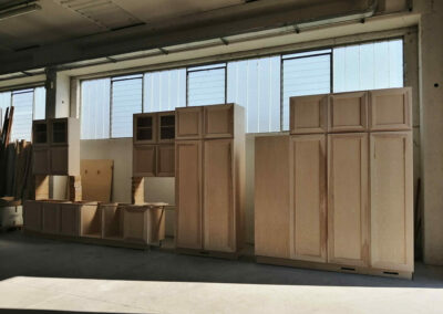 produzione cucine legno massello, produzione cucina artigianale nord italia, produzione cucine legno, produzione cucina artigianale alta qualità